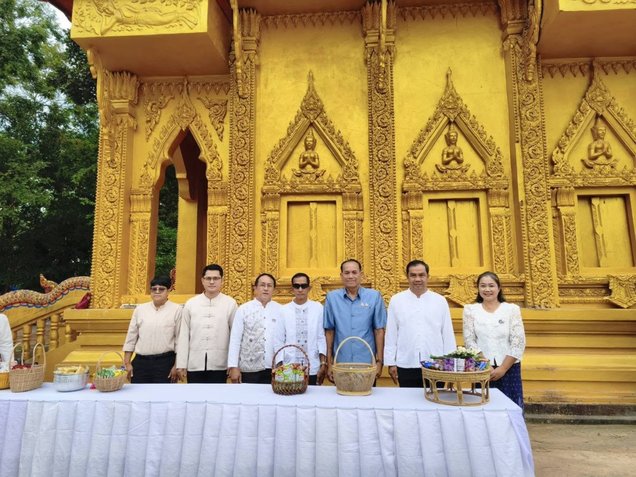 กิจกรรมทำบุญตักบาตรถนนสายวัฒนธรรม ณ วัดบ้านหนองโพด